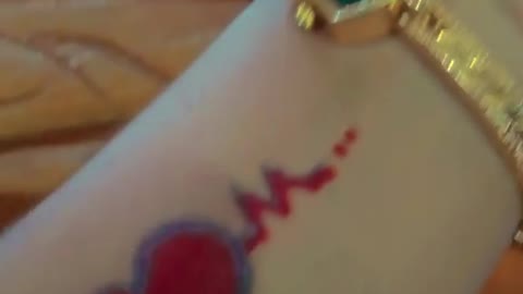 প্রিয়জনের দেওয়া উপহার। A gift from a loved one.