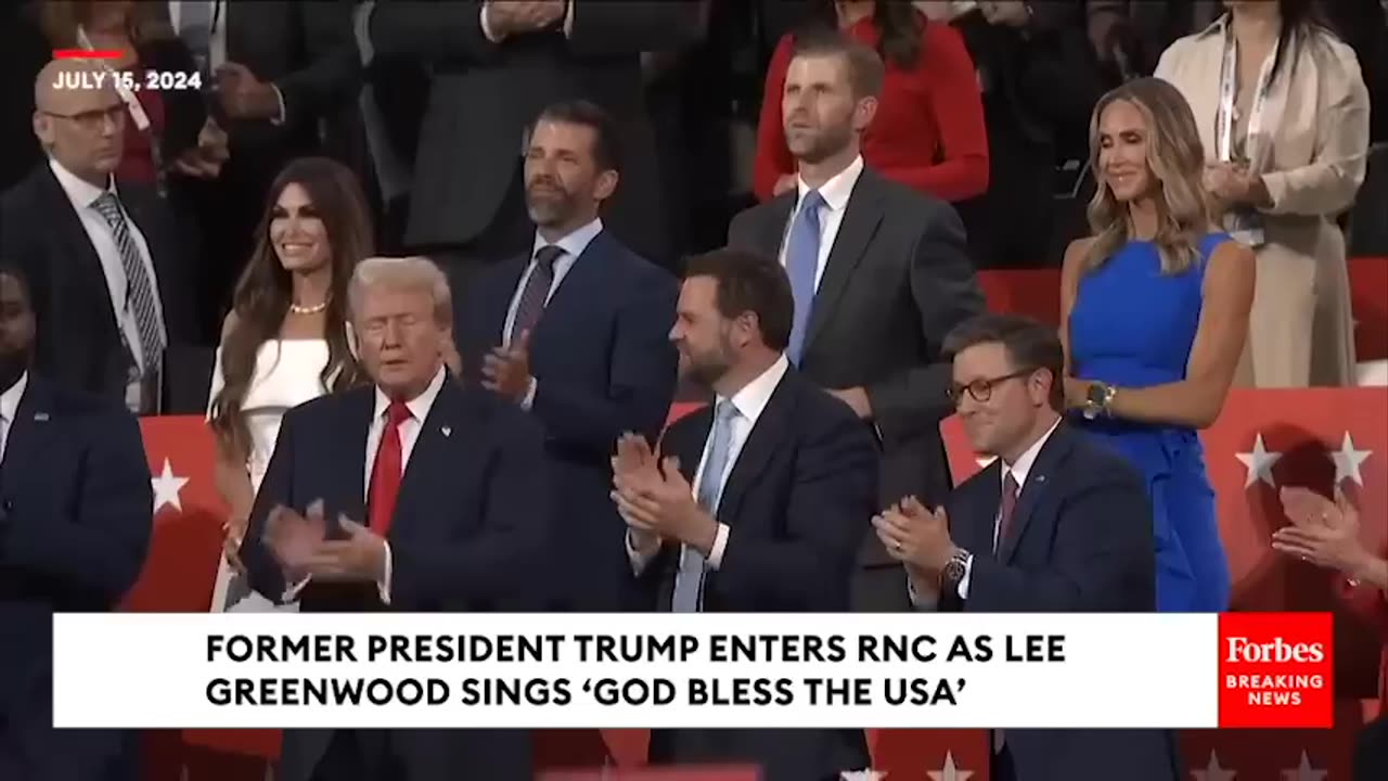BREAKING NEWS: RNC Goes Wild When Trump Arrives As Lee Greenwood Sings 'God Bless The USA'