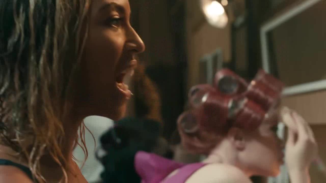 Beyonce-Pretty Hurts