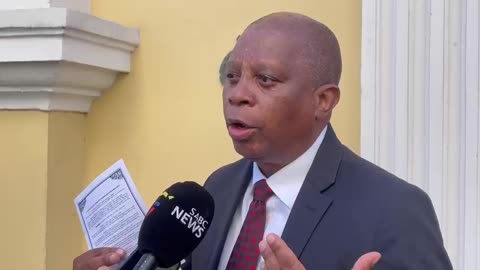 Herman Mashaba paying tribute to Vytjie Mentor.