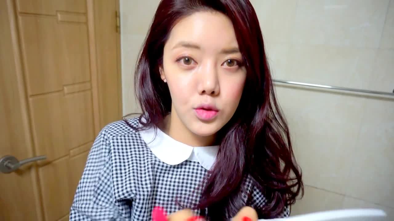 뷰티블로거 셀프 메이크업 ( LOVELY MAKE UP tutorial , CHANEL LIPSTICK)