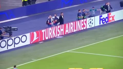 "Against All Odds: Goalkeeper’s Unbelievable Last-Minute Goal!"