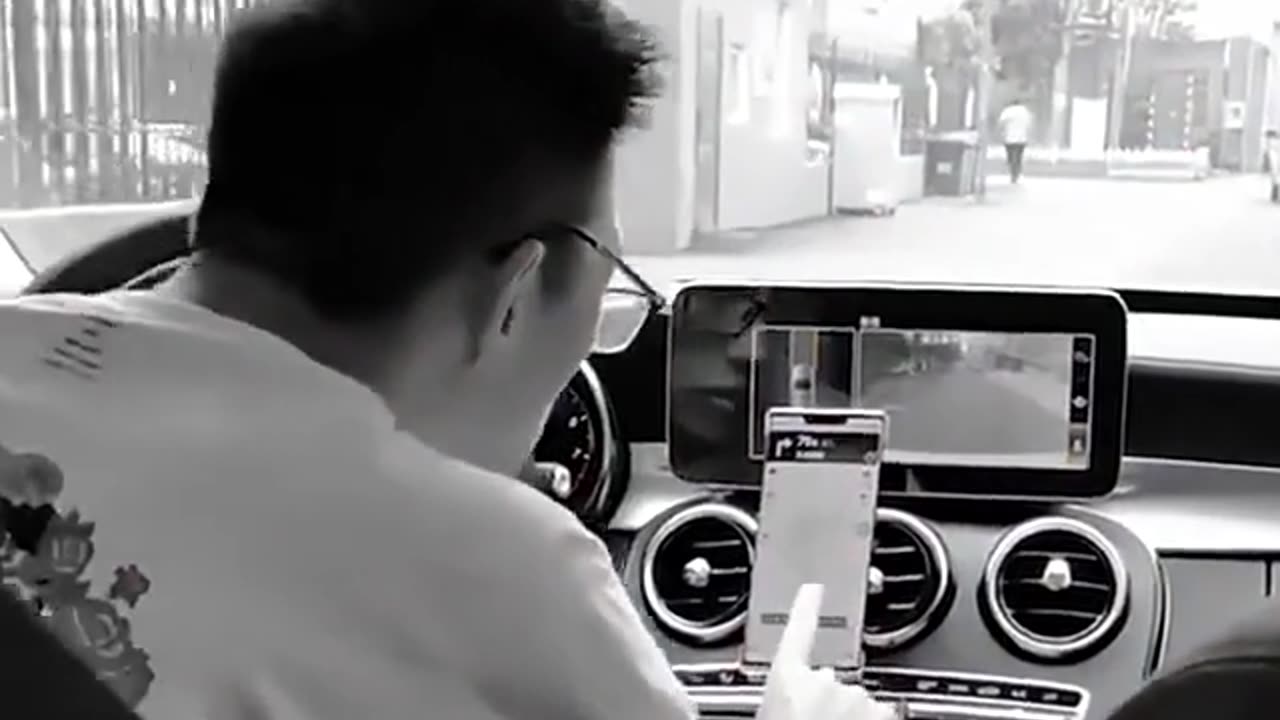 Multifunctional Car Phone Holder