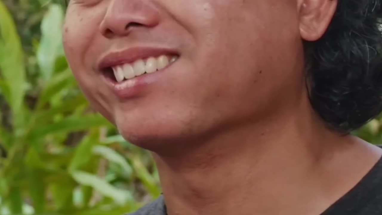 Trying Frog Meat at a Frog Farm! Shocking Cuisine + Awesome Amphibian Appetizer