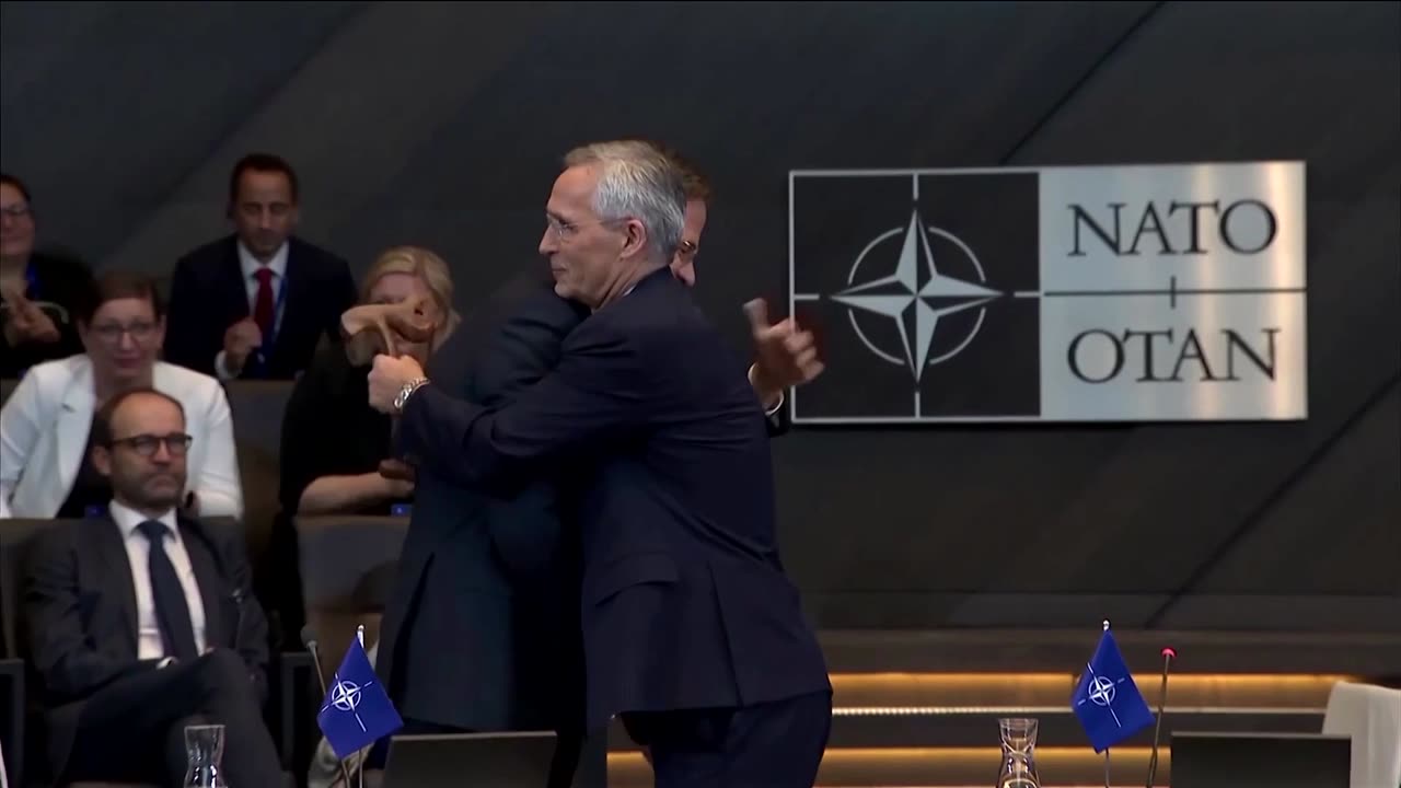 Stoltenberg hands over gavel to new NATO chief Rutte