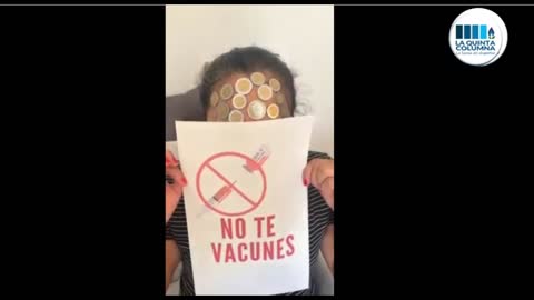 La leche para los niños menores y el contenido de las vacunas
