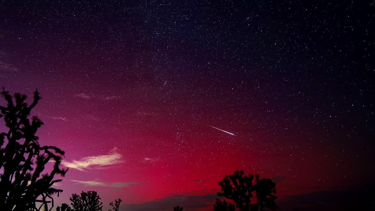 Perseids Meteor Shower and Aurora outside Las Vegas!