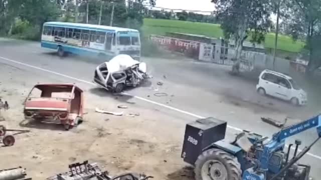 Most Dangerous accident 😱😲