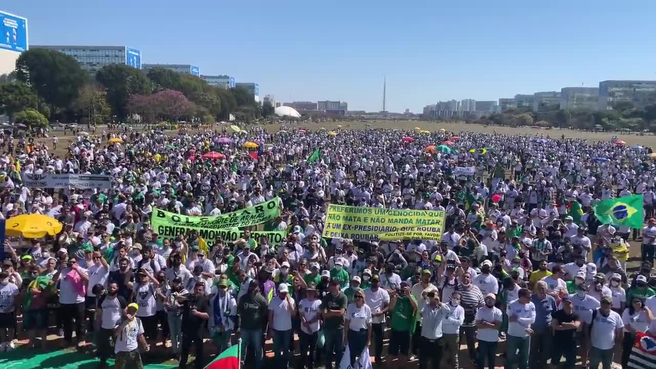 Bolsonaro for Brazilians freedom: March in Brasília & president leads motorcycle Porto Alegre