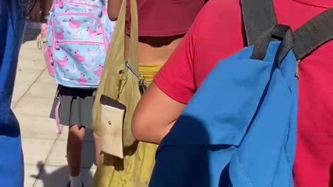 Gibilterra - primo giorno di scuola: nessuna mascherina, nessun distanziamento e nessun Green pass.