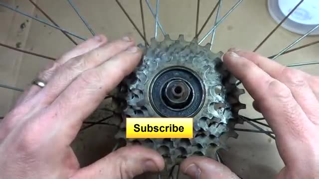 Disassembly and assembly the flywheel of bike