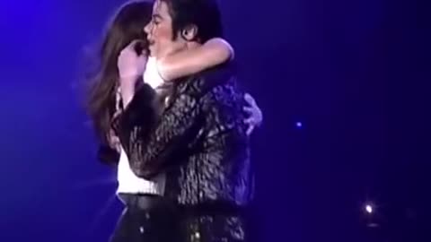 Girl Hugged Michael Jackson And Crying - Fan Moment