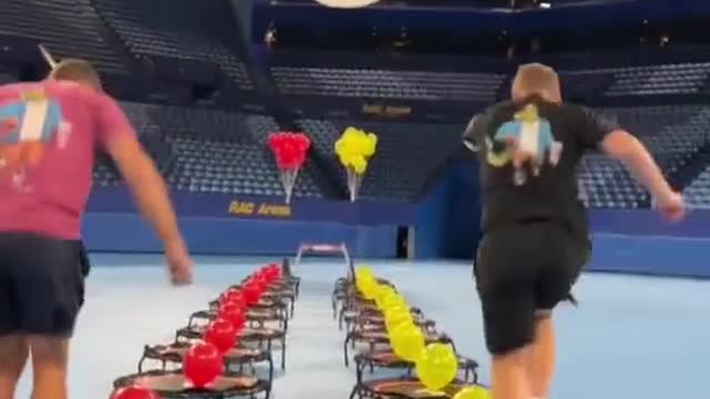 It looks like fun, but I'm afraid of the moment when the balloon explodes