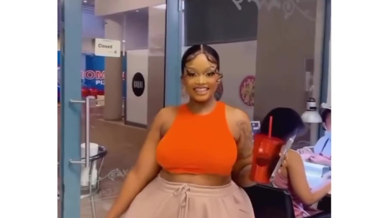 Big Azz Got Everyone's attention.