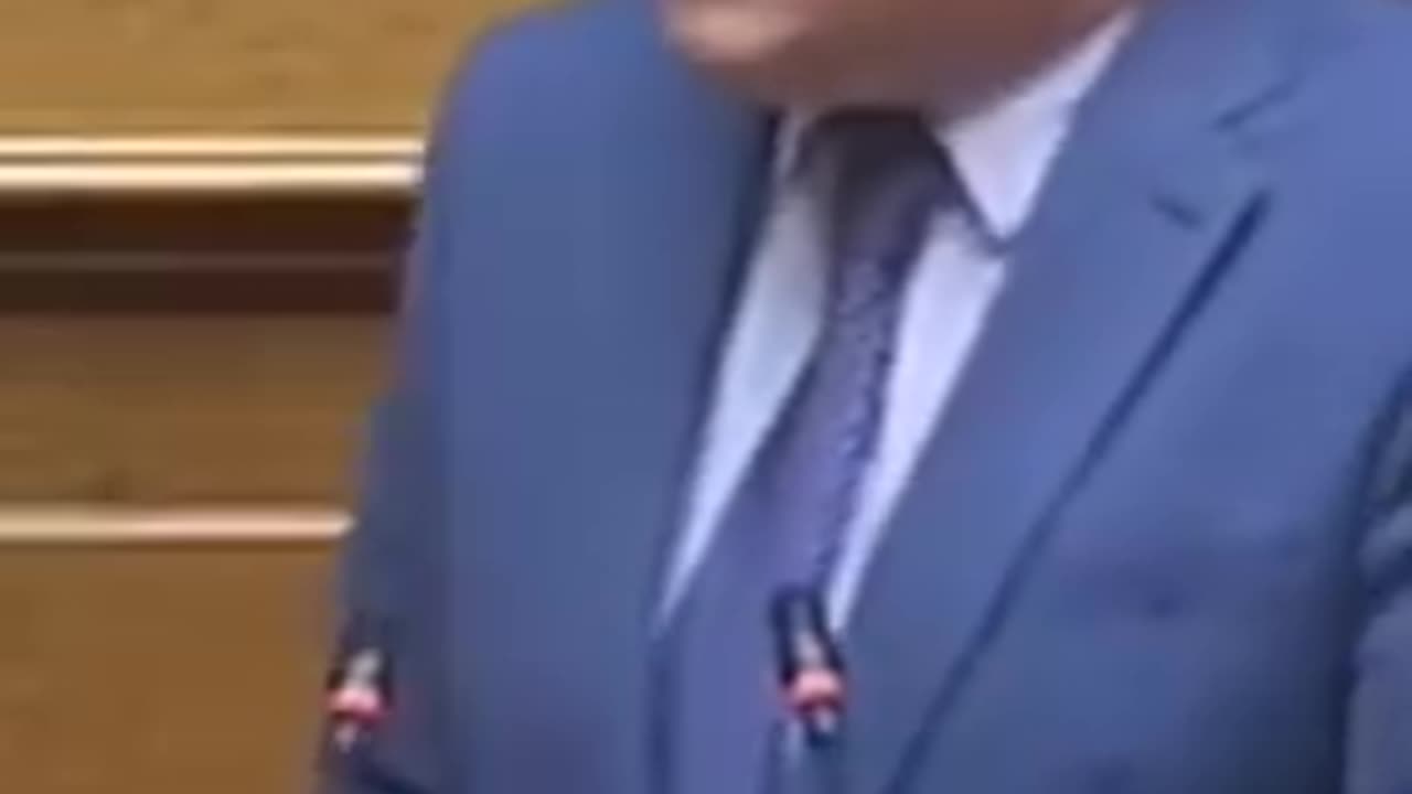 Άδωνις : Γιατί μας ψηφίζετε; Μαζόχες είστε;