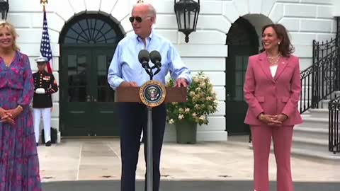 Biden accidentally says what every single American is thinking about him!!!