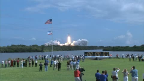 Rocket launch thruster