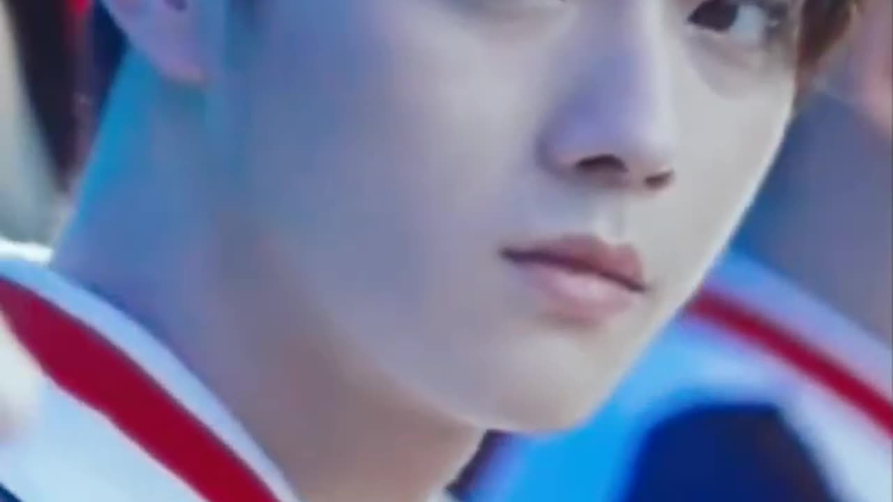 Jealous moment / xu kai falling into you're smile 💞