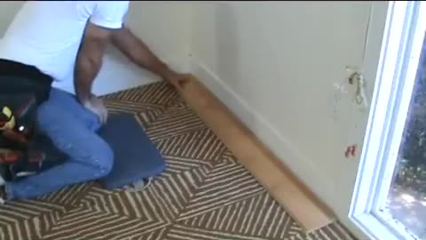 Installing Laminate Floor Laying First Row