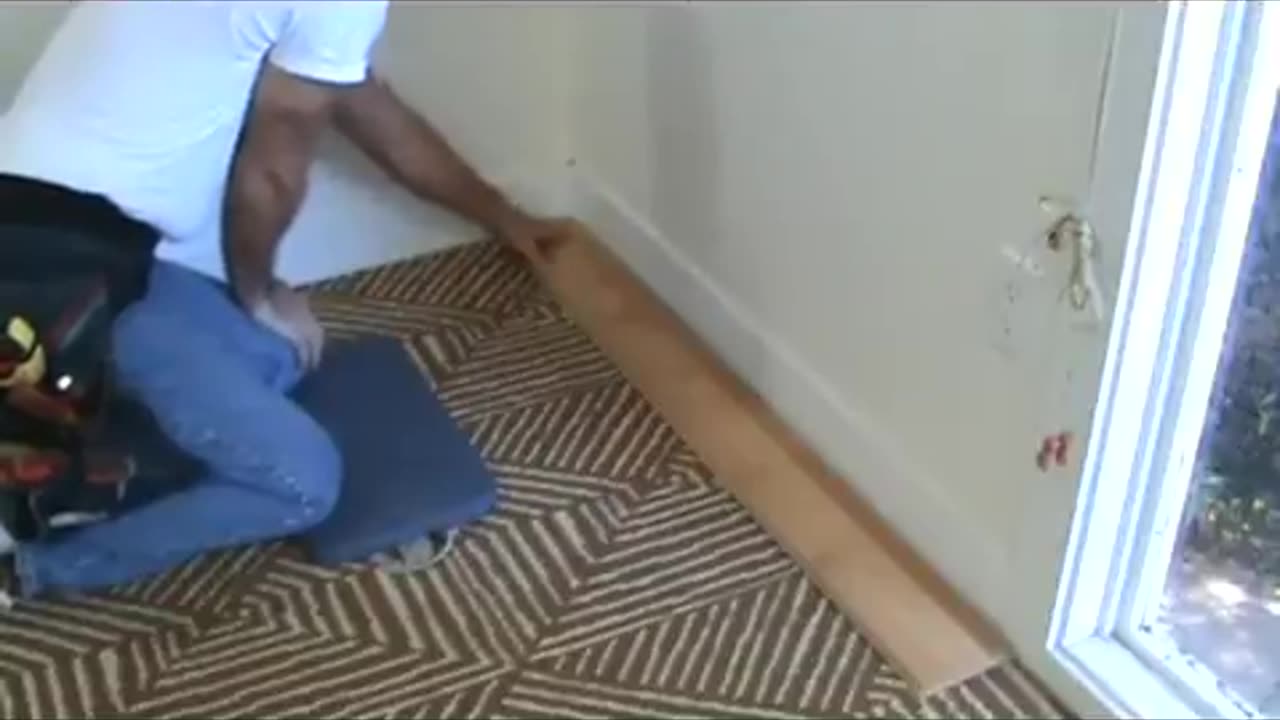 Installing Laminate Floor Laying First Row