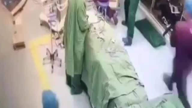 Triple-injected surgeon collapses during surgery at an Australian hospital!!!