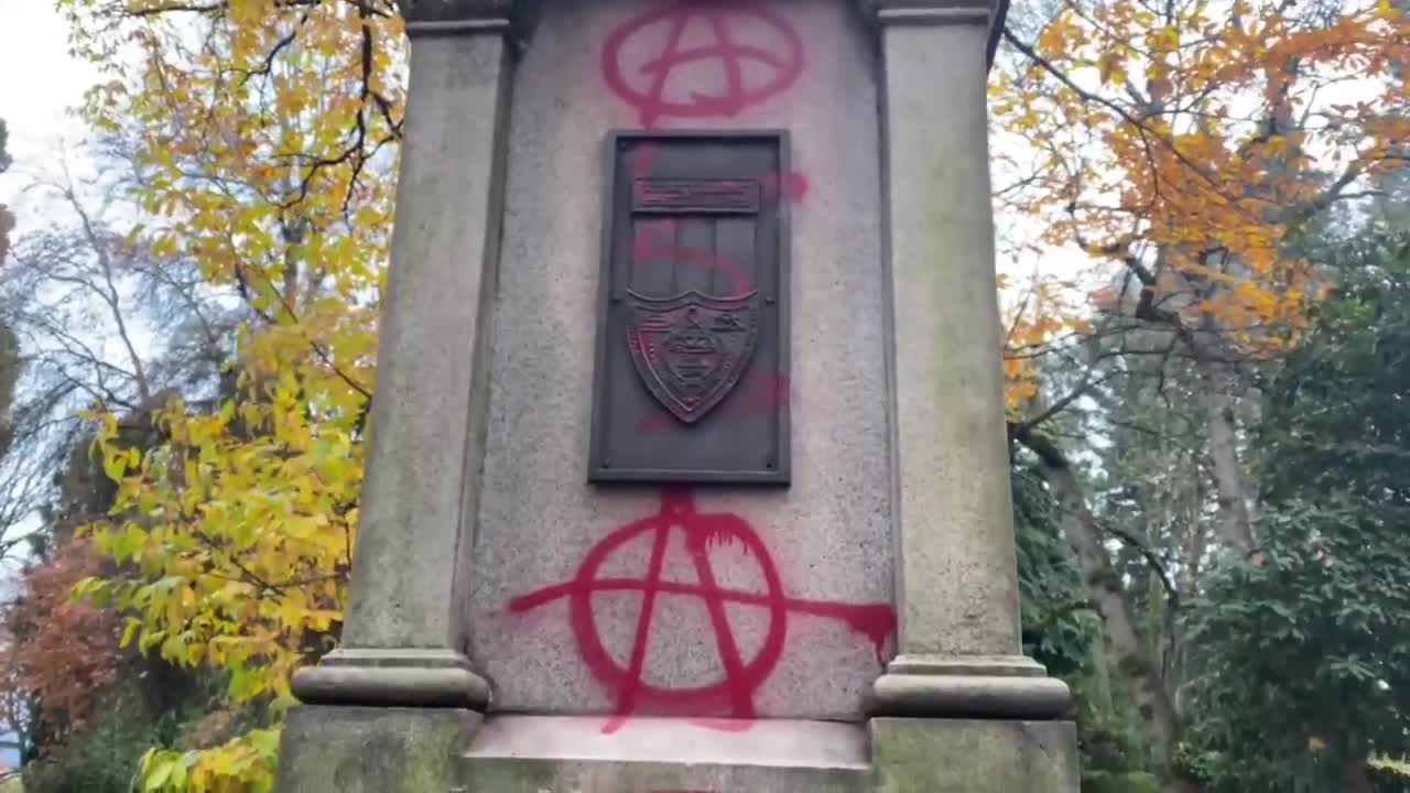 Portland war memorial to veterans is vandalized with ‘f**k USA’ during Thanksgiving protests