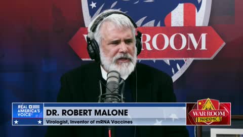 Bannon's War Room: Cascade of the Failure of the Dominant Narrative