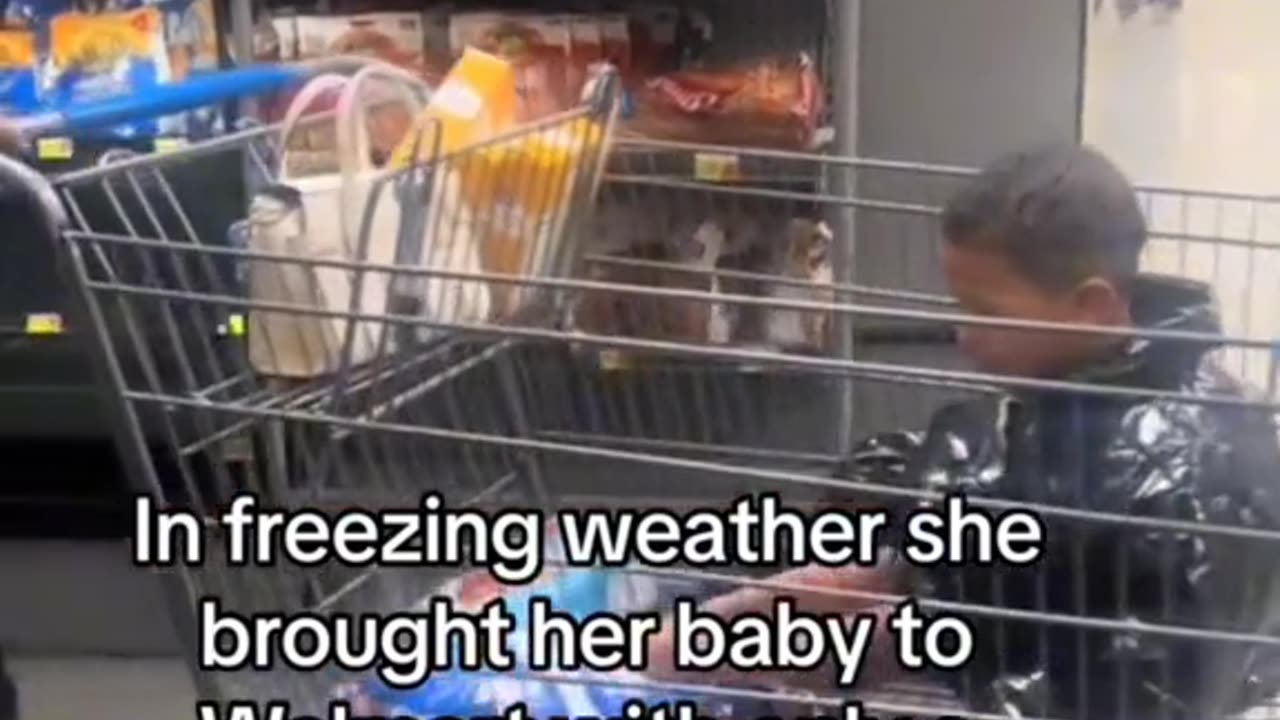 IN FREEZING WEATHER THIS MOTHER BROUGHT HER BABY TO WALMART IN ONLY A DIAPER