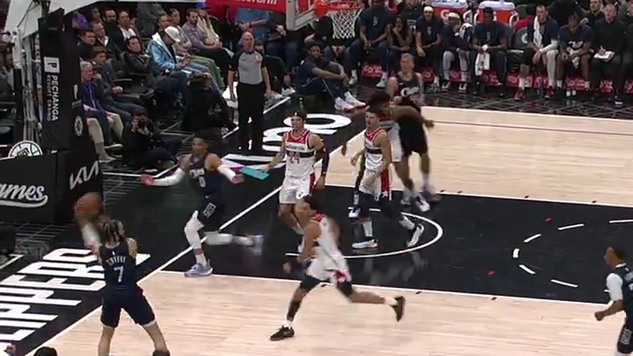 Harden ON FLAMES! 4 CONSECUTIVE TRIPLES!