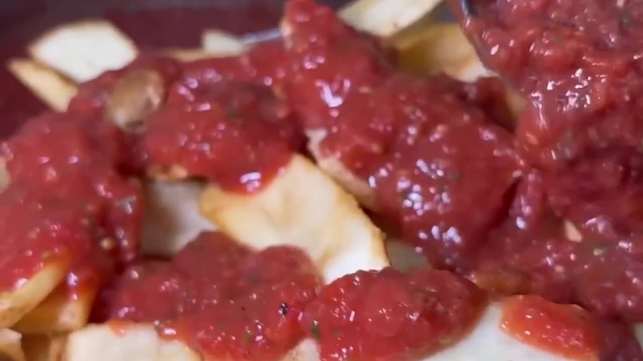 Would you try these LOADED PIZZA FRIES?