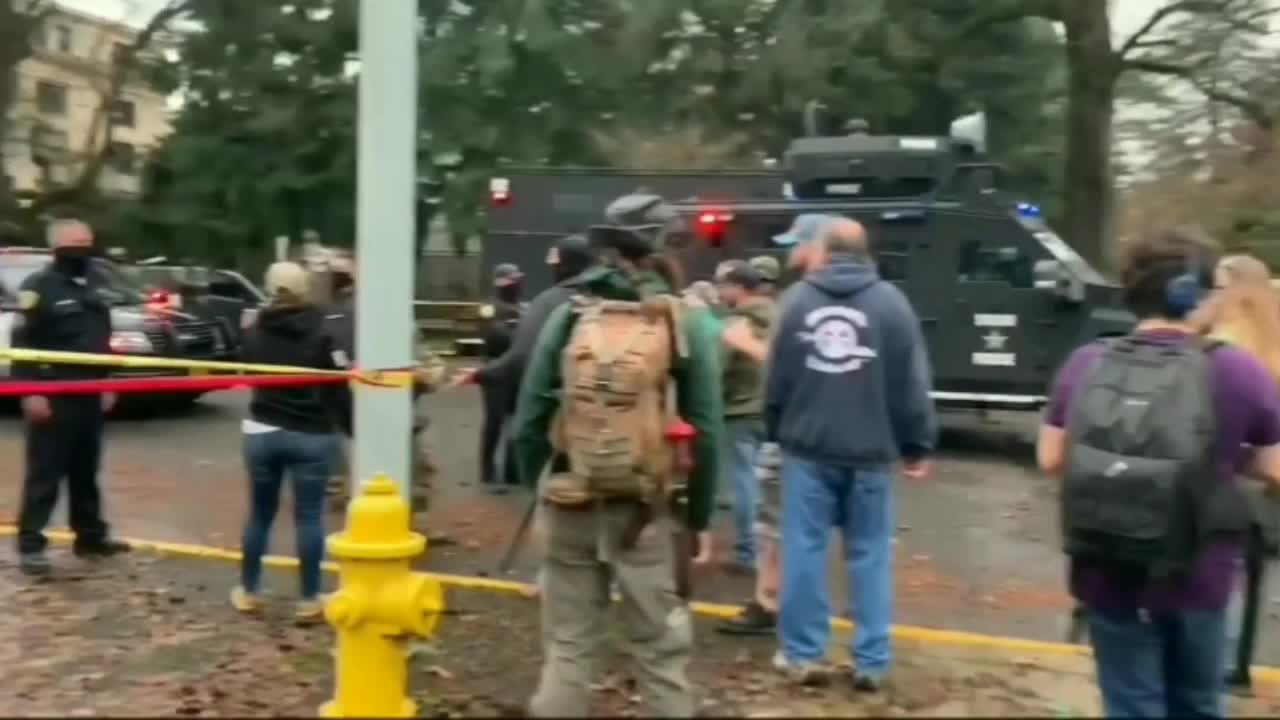 Salem Oregon PATRIOTS Storm Capital Building 12-21-2020