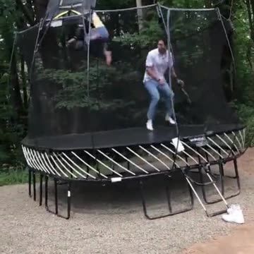 EVELYN DISAPPEARED 😂