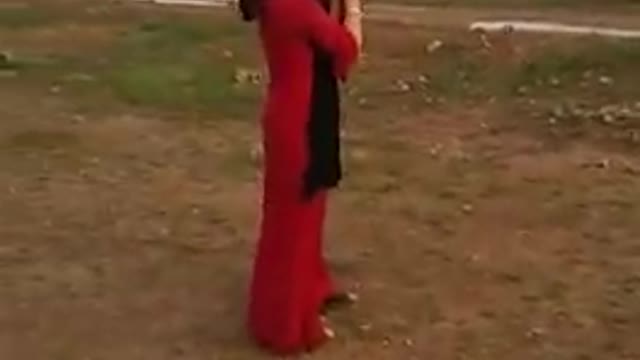 لڑکی کا کمال کا فائرنگ