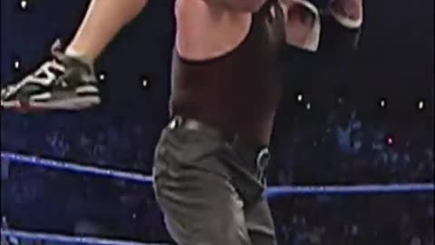 #OnThisDay in 2004 #undertaker destroyed the referee!