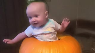 Baby looks like she is fake or paused till this.