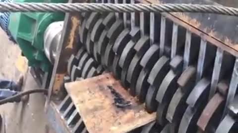 Nothing stays alive with this machine