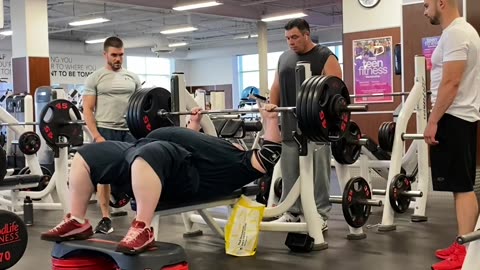 Bench Press 420 Pounds