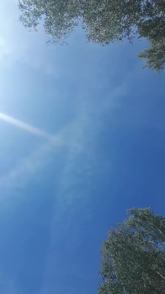 Himmel in Berlin am 17. Juni 2022 um 13:27 Uhr