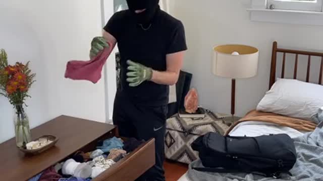 ROBBER BREAKS IN TO STEAL THAT!!!