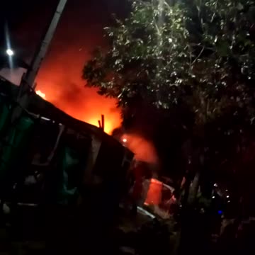 Incendio arrasó con dos viviendas en El Playón, Santander