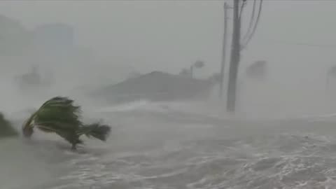 15ft Storm Surge Washes Away Homes in Myers Beach - Hurricane lan