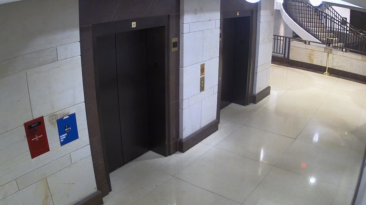 7050CVCLLElevator24-25Lobby_2021-01-06_01h23min42s703ms.mp4