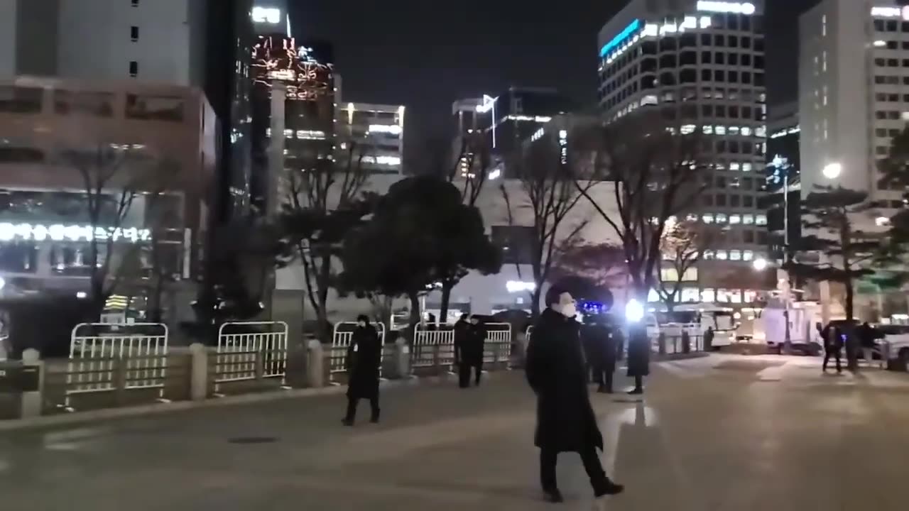 20210101_V3_S01(ENPLqNI3MW0)2020년을 바쁘게 마무리_ 서울시청 주변에서