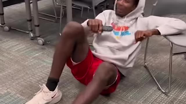 No Hands Challenge 😂