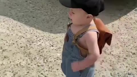 Cute baby moments 😂😂😂 #viral #shorts #reels #baby #cutebaby #funnybaby #trending #kids #Filmingbaby