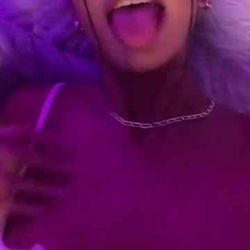 NO BRA ALEJANDRA IS SO NAUGHTY WITH HER TONGUE 😋