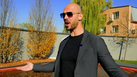 THE BIGGEST MISTAKE RICH MEN MAKE WITH GIRLS
