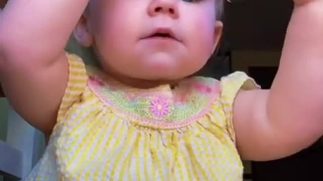 Cute chubby baby - Funny video (6)