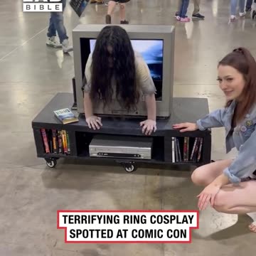 Terrifying ring cosplay 😱