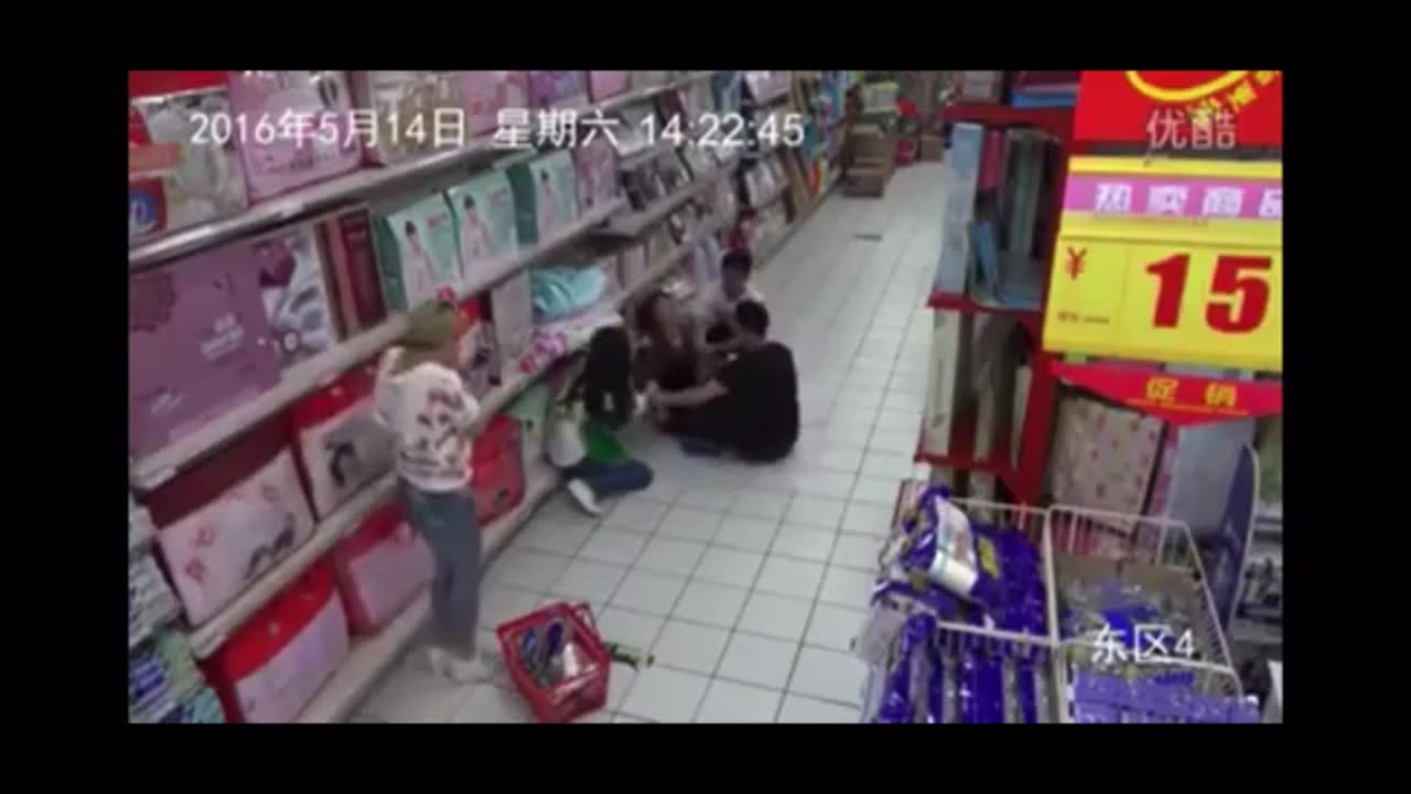 5 people possessed on camera